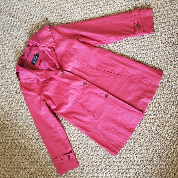 Nuage Hooded Rain Coat with Buttons - Picture 15 of 15